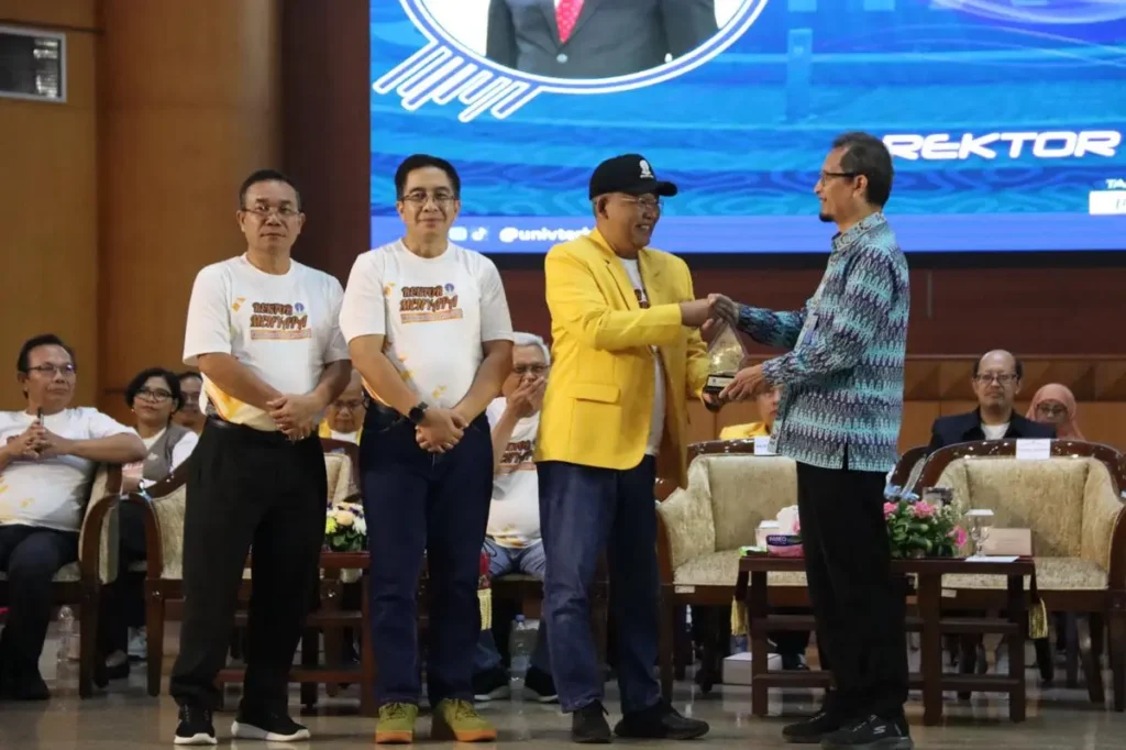 Rektor Baru UT Sambut 181 Ribu Mahasiswa Baru Tahun 2025/2026
